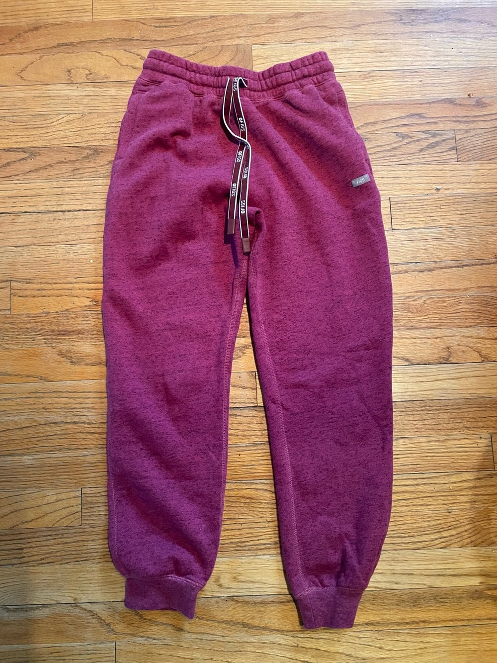 FIGS Women’s XS Fleece Jogger Sweatpants Heathered Magenta Pink Black Soft